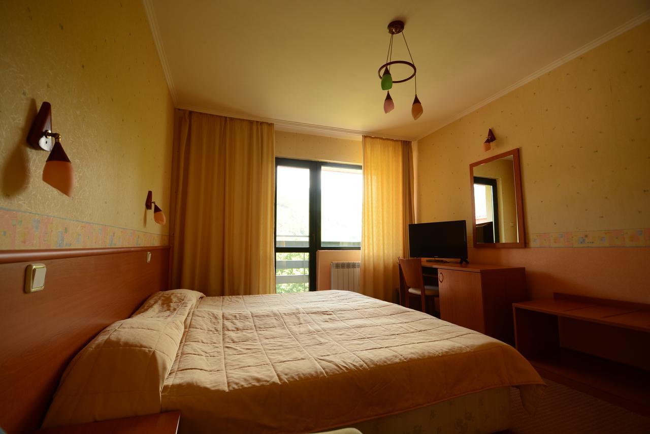 Park Hotel Ribaritsa Kültér fotó