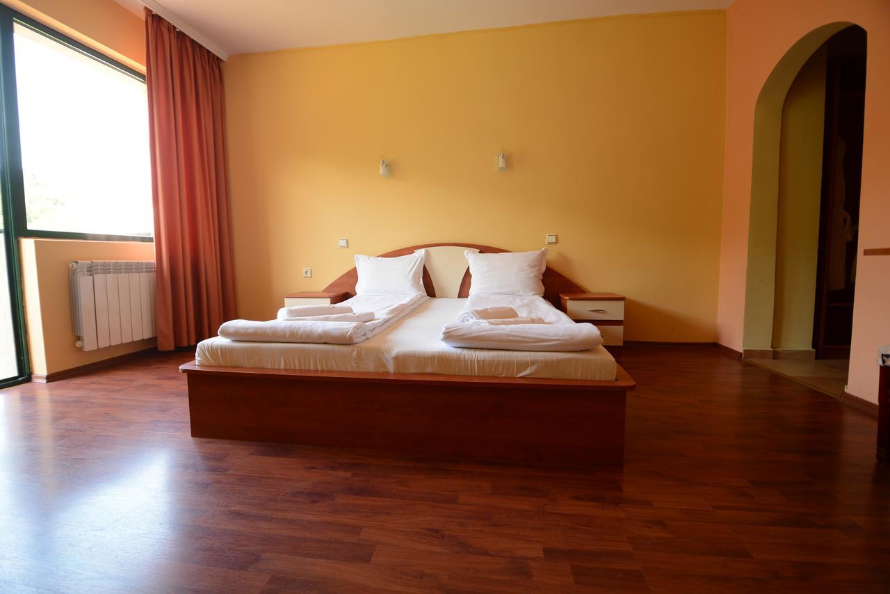 Park Hotel Ribaritsa Kültér fotó